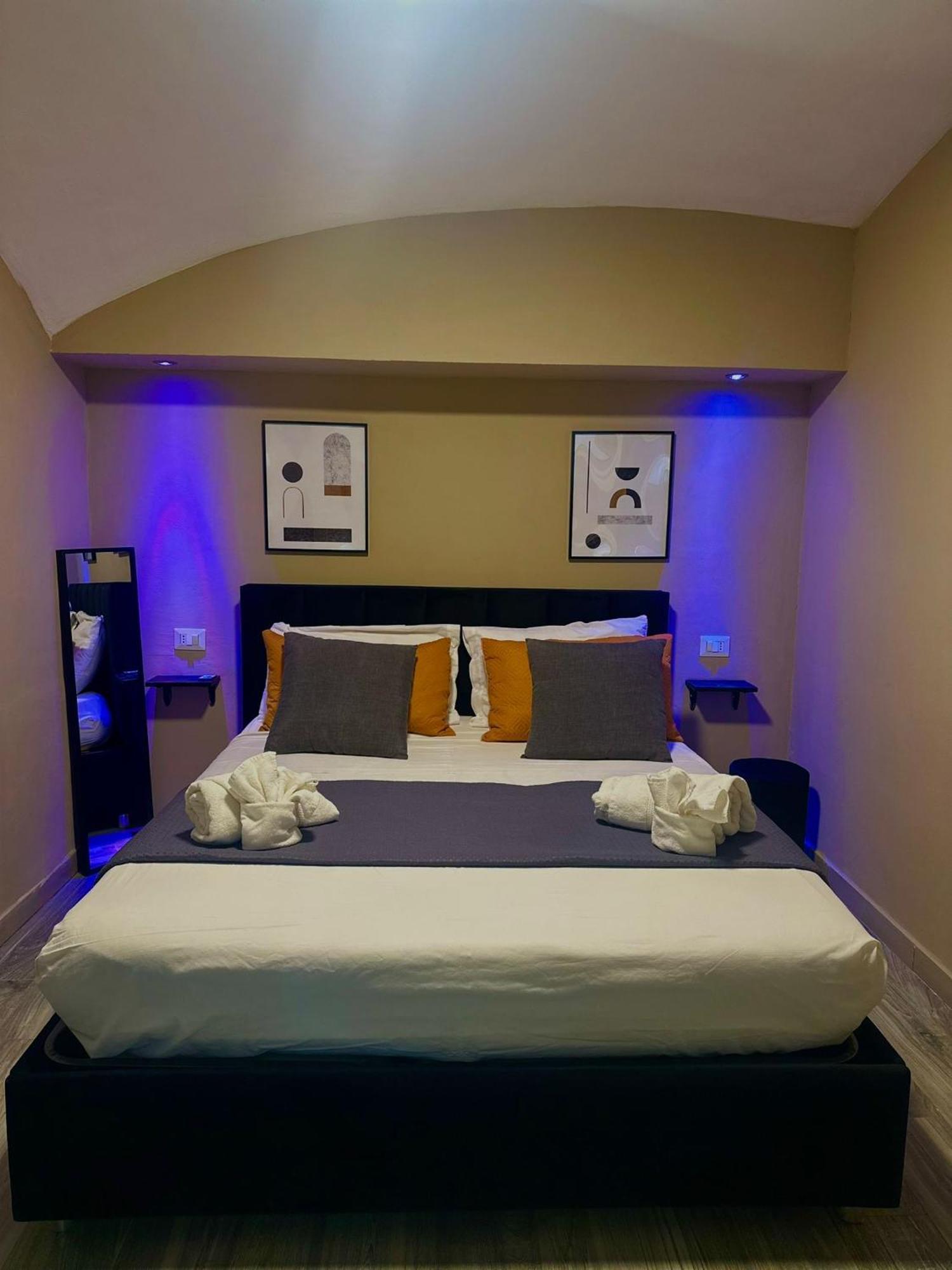 Pendino Rooms Neapel Zimmer foto